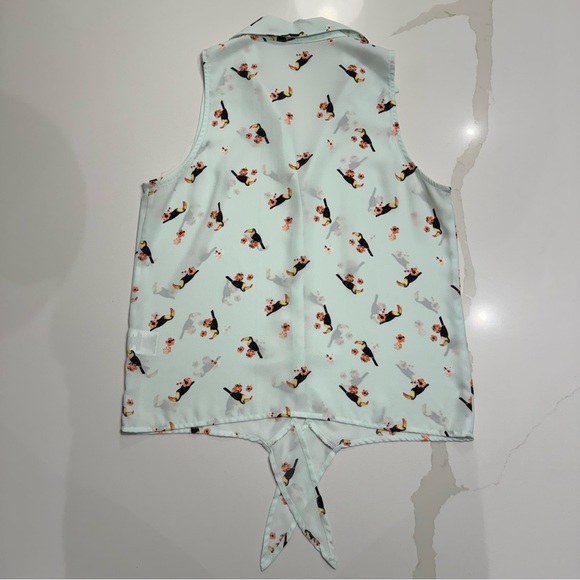 Sleeveless collared blouse with toucans - Picture 3 of 5